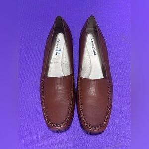 Naturalizer Brown Leather Loafers - Labeled size 9 - fits like‎ 8.5